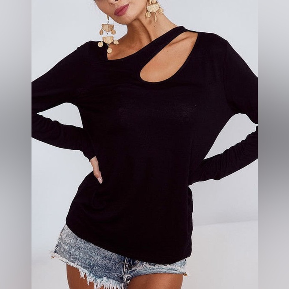 NWOT black cut out top
